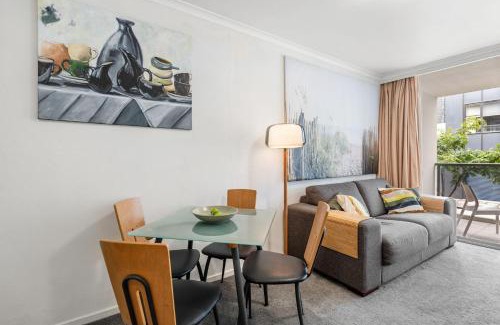 Chippendale Apartamento | Central Sydney 1BR unit with Pool Gym Parking!