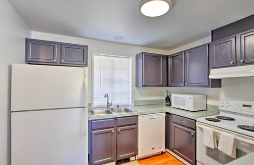 Hilltop Casa | ¡NUEVO! Central Tacoma Home 1. 5 Mi. De Tacoma Dome!