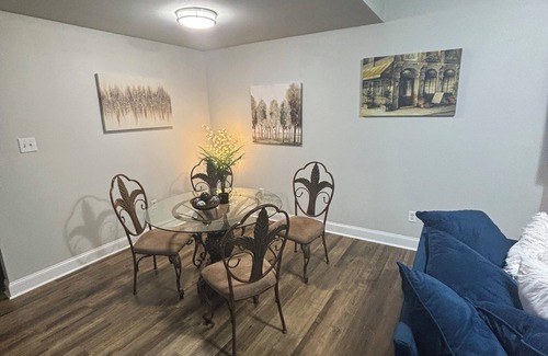 South Baton Rouge Apartamento | . Central to OLOL hospital 5 mins. Perkins Rowe Shopping 6 mins, LSU 15 mins..