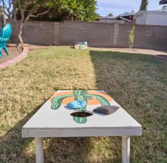 Colonia Del Valle Casa | Central Tucson Mid Century, Quiet, Fully Fenced, Hot Tub