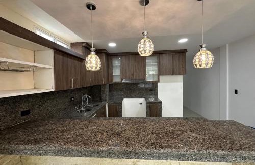 Barrio Urdesa Apartamento | Central Urdesa, Bálsamos 920