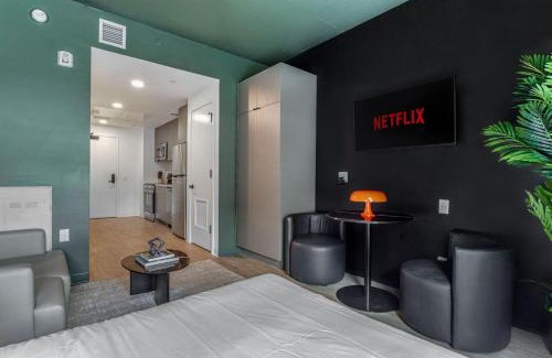 Historic Ybor Apartamento | Central Ybor Studio Free Parking Mins to DT