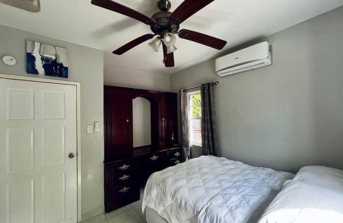 Ciudad de Belice Casa | CentralCity "Haven" Private Home & Pool