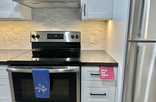 Castlegar Casa | Centrally Located 1 Bedroom Suite