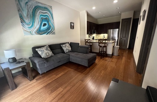 The Galleria Condominio | Centrally located 1 bedroom condo in Galleria