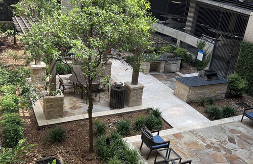 The Galleria Condominio | Centrally located 1 bedroom condo in Galleria
