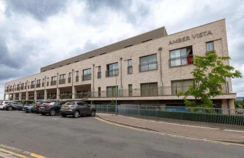 Cyncoed Apartamento | Centrally Located 2Bed Flat With Balcony & Parking