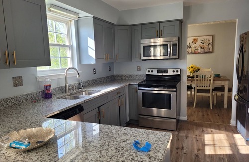 Norfolk Casa | Centrally Located 4 bedroom house