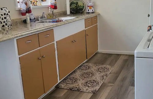 Alamosa Casa | Centrally located Alamosa house - License No. 1430