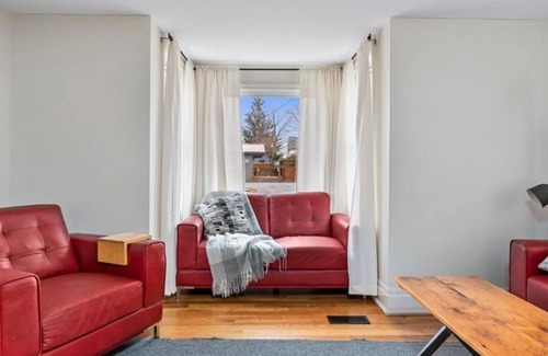 Wellington Cabaña | Centrally Located Cottage in Wellington