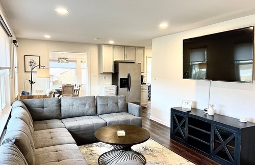 Greensboro Casa | Centrally Located Cozy House,2 king beds,Game Room