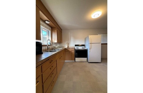Brownstown Condominio | Centrally Located Cozy Duplex