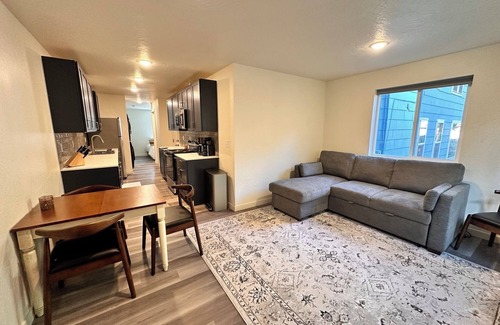 Moscow Apartamento | Centrally Located Cozy Flat with King bed