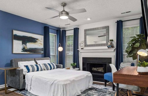 Meadowbrook Apartamento | Centrally Located |Fast WiFi |Cozy King Bed