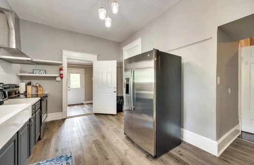 Macon Casa | Centrally located home in Macon