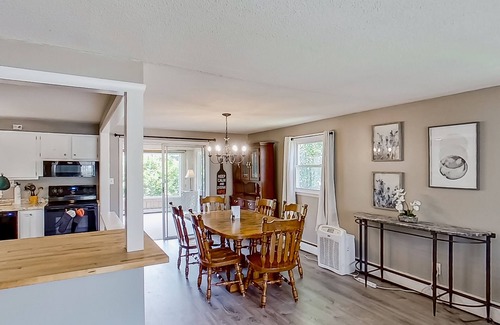 East Haven  Rutland County Casa | Centrally located home near outdoor activities & town with private W/D