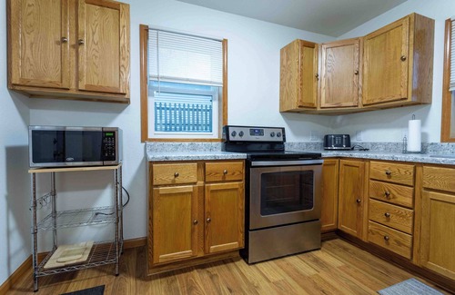 Dubuque Casa | Centrally located in family friendly neighborhood with off street parking.