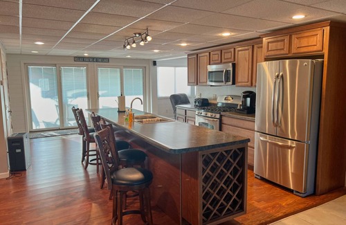 Sister Lakes Casa | Centrally Located in Heart of Sister Lakes, Michigan