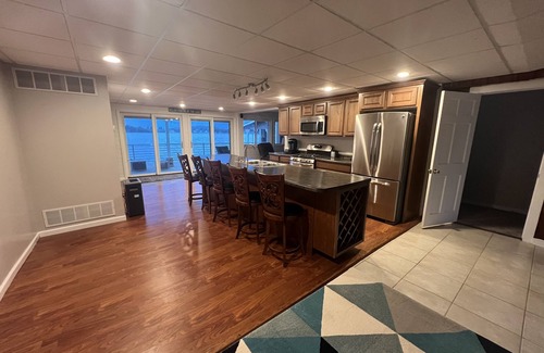 Sister Lakes Casa | Centrally Located in Heart of Sister Lakes, Michigan