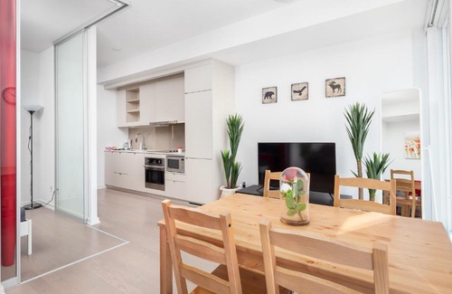 Downtown Toronto Apartamento | Centrally Located In The Heart Of Downtown Toronto