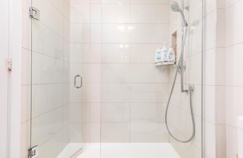 Downtown Toronto Apartamento | Centrally Located In The Heart Of Downtown Toronto