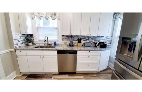 Dorchester Casa | Centrally located in the heart of Boston near T