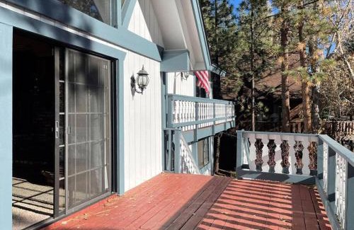 Big Bear Lake Chalet De Esquí | Centrally Located large 3 Bedrm/Available EV Charg
