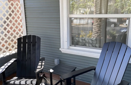 Southeastern Sacramento Casa | Centrally-located modern Sacramento bungalow