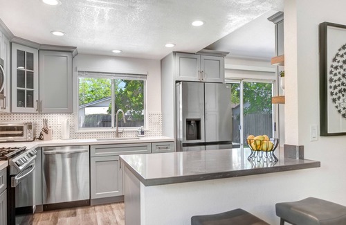 Santa Rosa Casa | Centrally Located Modern Wine Country Home