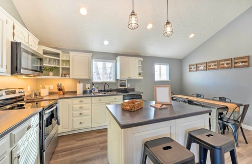 Pinedale Casa | Centrally Located Pinedale Vacation Rental!