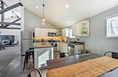Pinedale Casa | Centrally Located Pinedale Vacation Rental!