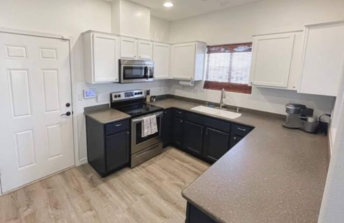 Fort Mohave Casa | Centrally Located River Home with Mountain Views!