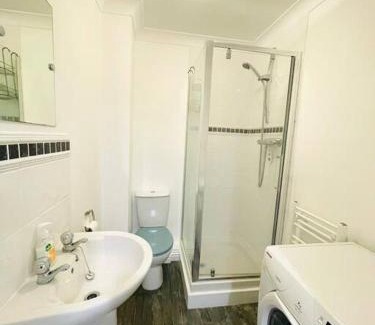 Ventnor Casa | Centrally located "Spring Cottage" Perfect Ventnor Holiday Home