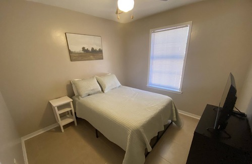 Crestview Casa | Centrally Located to bases and beaches/ 3 Bedroom