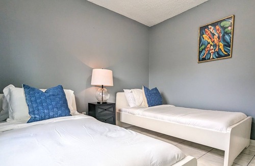 Sandalwood Casa | Centrally Located zipcode 32246, close to St Johns town center, and the beaches.