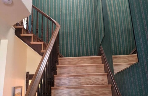 Lincoln Park Casa | Centrally Located Victorian Home Near Downtown