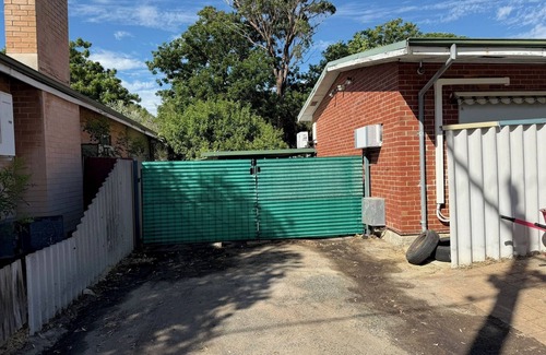 Kewdale Casa | Centre of Belmont City...