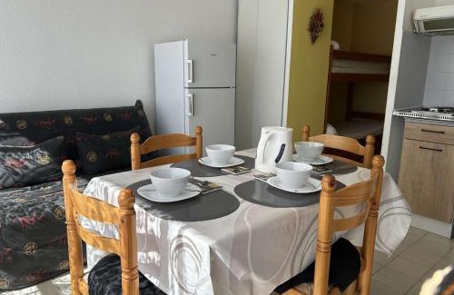 Le Grau-Du-Roi Apartamento | Centre-ville, proche plage - Appt 2P cabine, 4 pers avec parking privé, Le Grau-du-Roi - FR-1-250-114