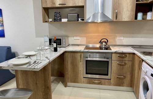 Msida Apartamento | Centric and Modern Penthouse Close to Amenities