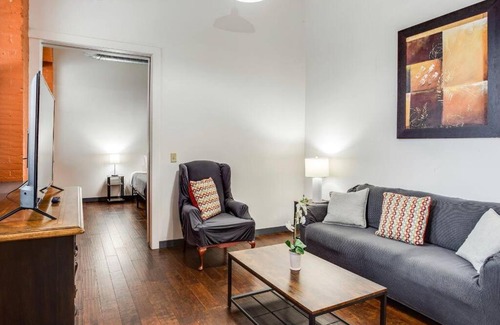 Rochester Apartamento | Centric NY Style Loft w/King bed