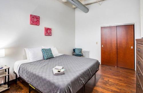 Rochester Apartamento | Centric NY Style Loft w/King bed