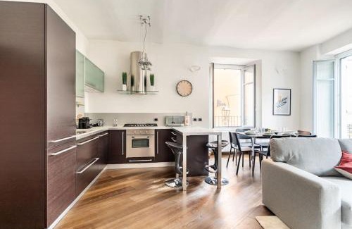 Arona Apartamento | Centro Storico Nido a 147 passi dal Lago Maggiore