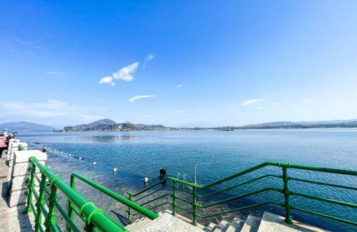 Arona Apartamento | Centro Storico Nido a 147 passi dal Lago Maggiore