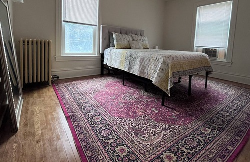 Ligonier Casa | Century old, historic home within walking distance from The Diamond.