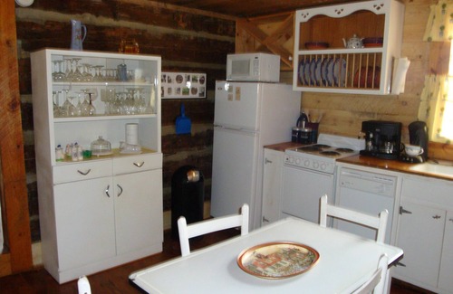 Pittsboro Casa | Cabaña de madera centenaria en finca de 62 acres