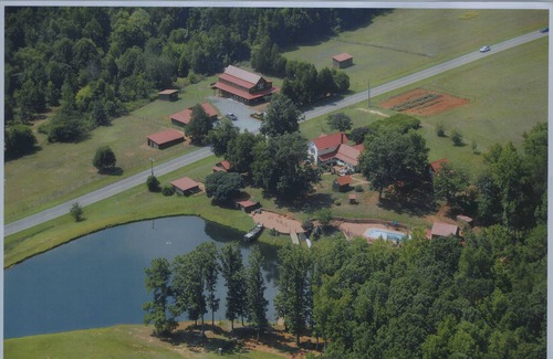 Pittsboro Casa | Cabaña de madera centenaria en finca de 62 acres