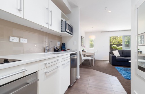 Nelson Hotel | Century Park Motor Lodge