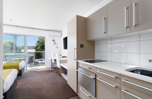 Nelson Hotel | Century Park Motor Lodge
