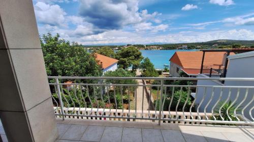 Loviste Apartamento | Ceratonia Apartments