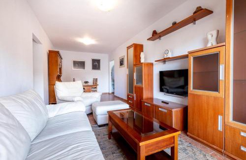 Candelaria Apartamento | Cerca de la playa y cómodo by CABANA Rentals